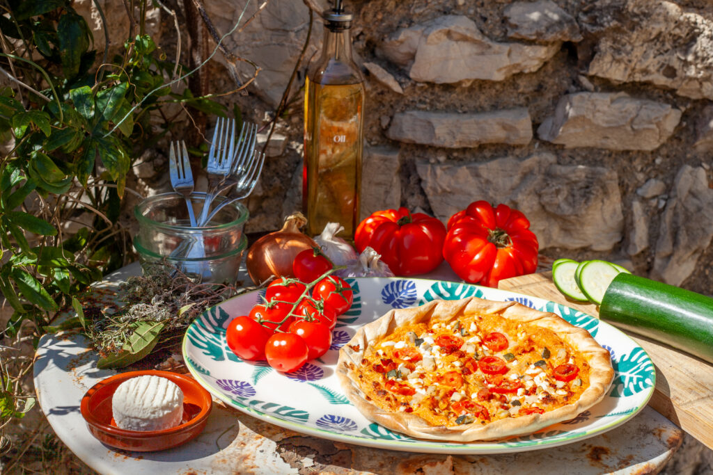 Tarte fine provençale aux tomates, courgettes et fromage de chèvre